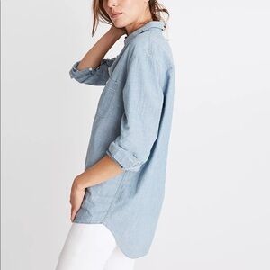 Madewell Oversized Ex-Boyfriend Button Down Shirt​​​​​​​​​​​